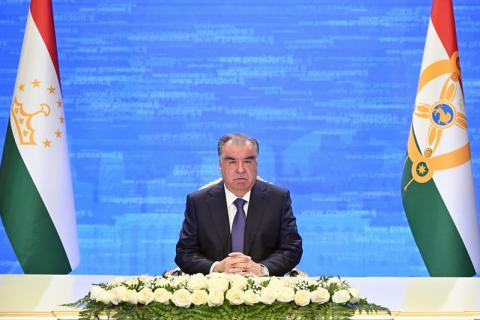ПОЗДРАВИТЕЛЬНОЕ ПОСЛАНИЕ ПРЕЗИДЕНТА РЕСПУБЛИКИ ТАДЖИКИСТАН, ЛИДЕРА НАЦИИ УВАЖАЕМОГО ЭМОМАЛИ РАХМОНА ПО СЛУЧАЮ ДНЯ ГОСУДАРСТВЕННОГО ФЛАГА